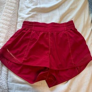 Lululemon red high rise Hotty hot shorts 2.5”